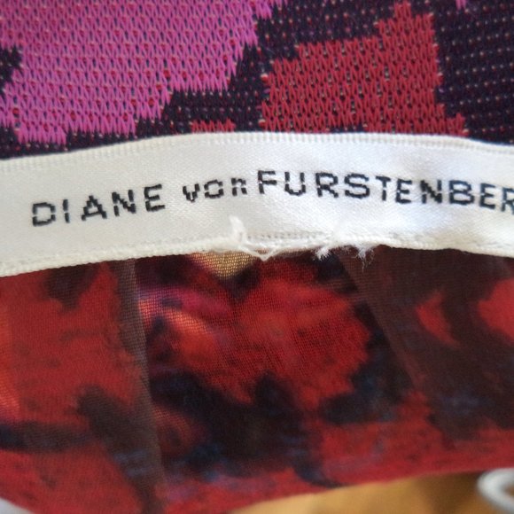 Diane Von furstenberg silk boho dress red floral abstract size 10 medium - Picture 7 of 11